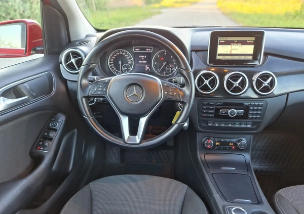 Mercedes-Benz Klasa B cena 35900 przebieg: 279821, rok produkcji 2013 z Orzesze małe 326